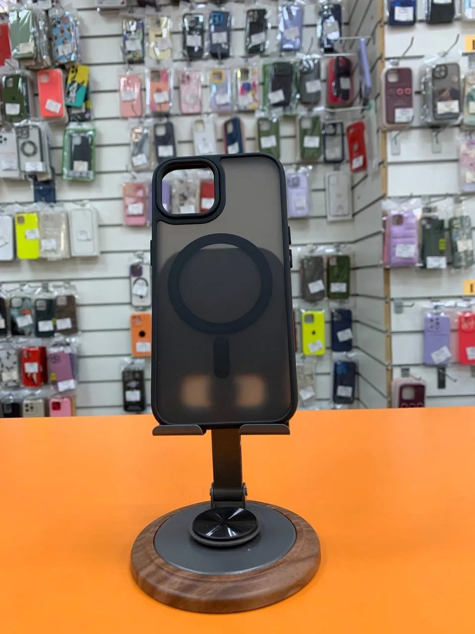 Чехол для iPhone 15 «Чёрный матовый с MagSafe» - 1